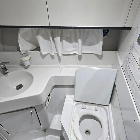 In Boat Båthotell Palermo